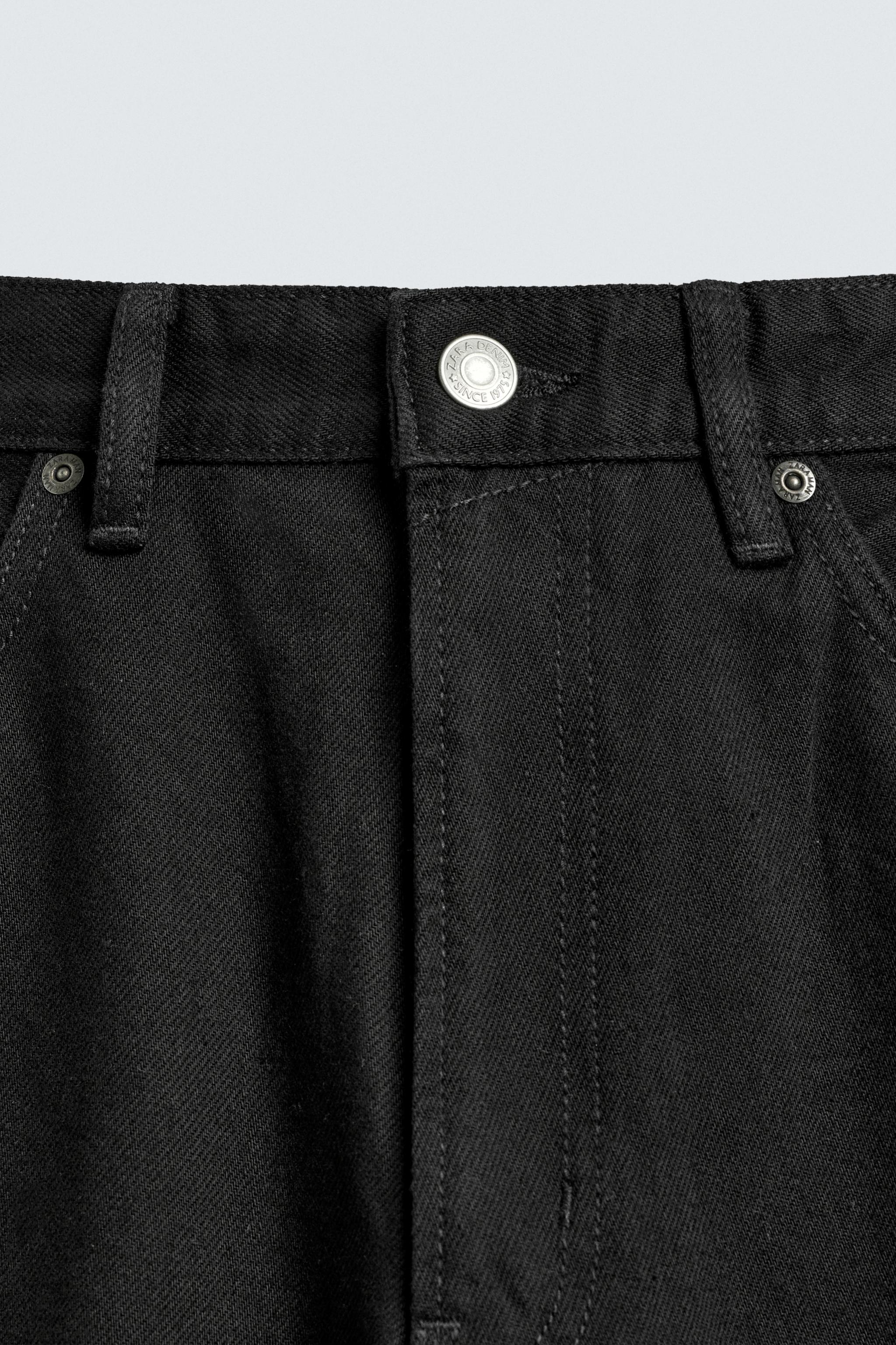 LOOSE FIT JEANS